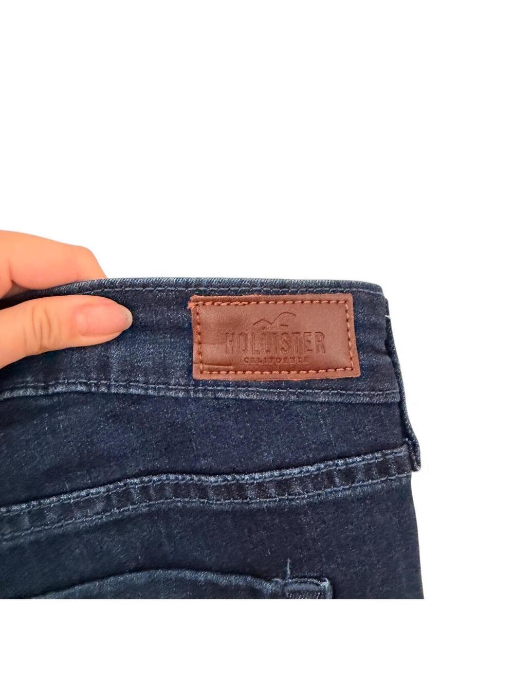 Hollister Super Skinny Low-Rise Jeans - Picture 5 of 5